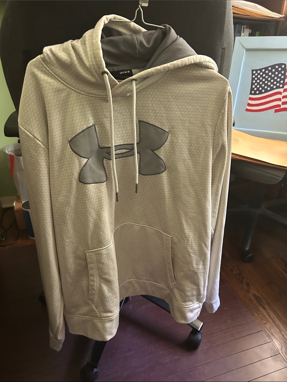 Under Armour Men's Light Gray Crewneck Hoodie with Logo